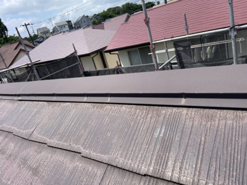 佐倉市染井野外壁塗装ビフォーアフター、屋根棟板金の傷み