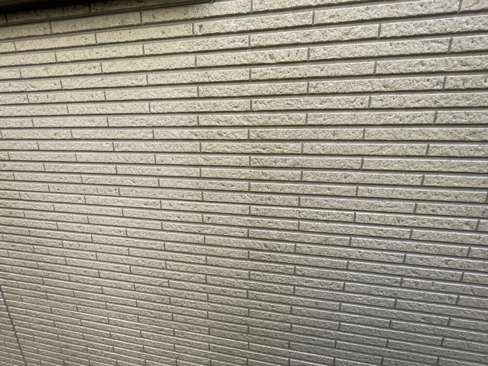 千葉市花見川区横戸町、外壁クリア塗装、施工前、色褪せ、苔