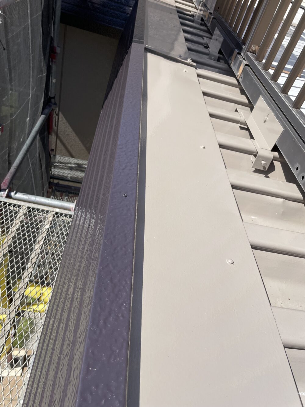 佐倉市上座セキスイ系ハウスメーカーの塗装、施工後、下屋根周り