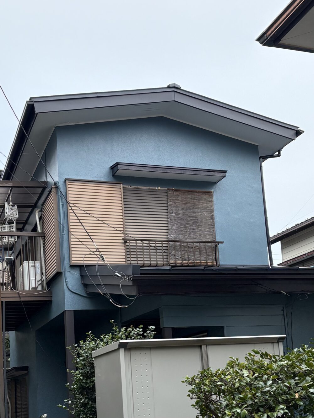 佐倉市千成、外壁塗装施工事例、ビフォーアフター、破風板板金巻き、施工後