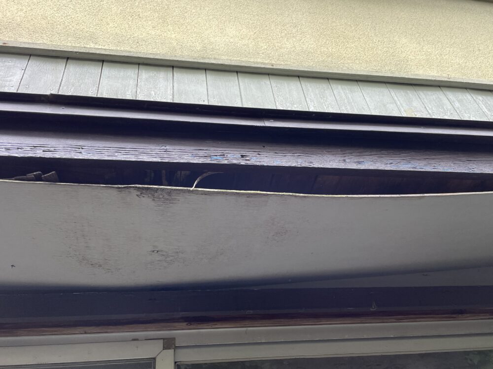 佐倉市千成、外壁塗装施工事例、ビフォーアフター、軒天張替え、施工前
