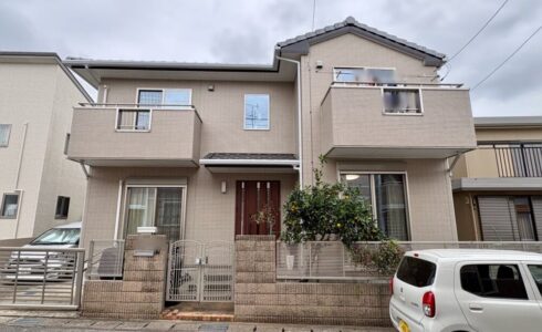 千葉市花見川区横戸町、外壁クリア塗装、施工後、家正面