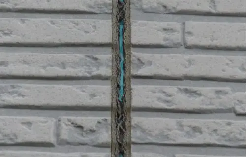 コーキングひび割れ