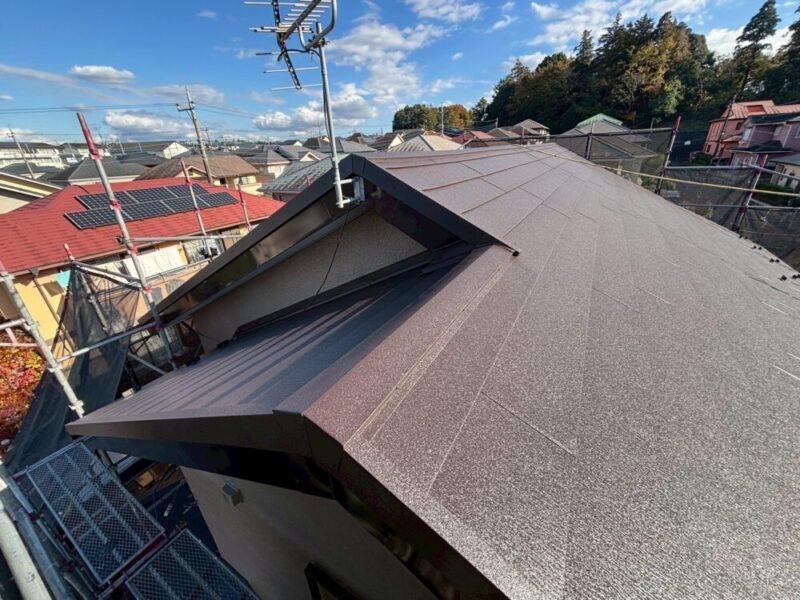 佐倉市白銀、屋根カバー工事、施工後