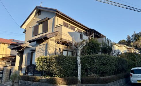 佐倉市白銀外壁塗装、屋根カバー工事施工事例、施工後、家斜め前から
