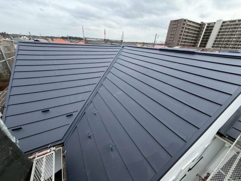 印西市若萩、屋根カバー工事、施工後