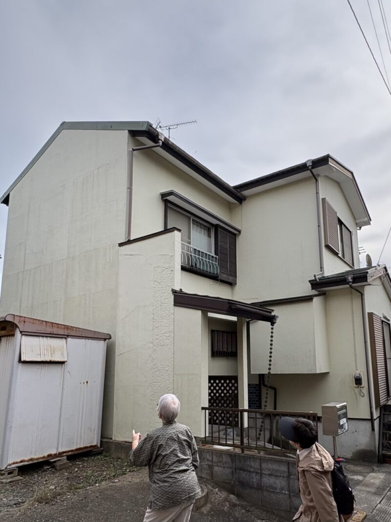 佐倉市西志津、外壁塗装、外壁施工前、家横から