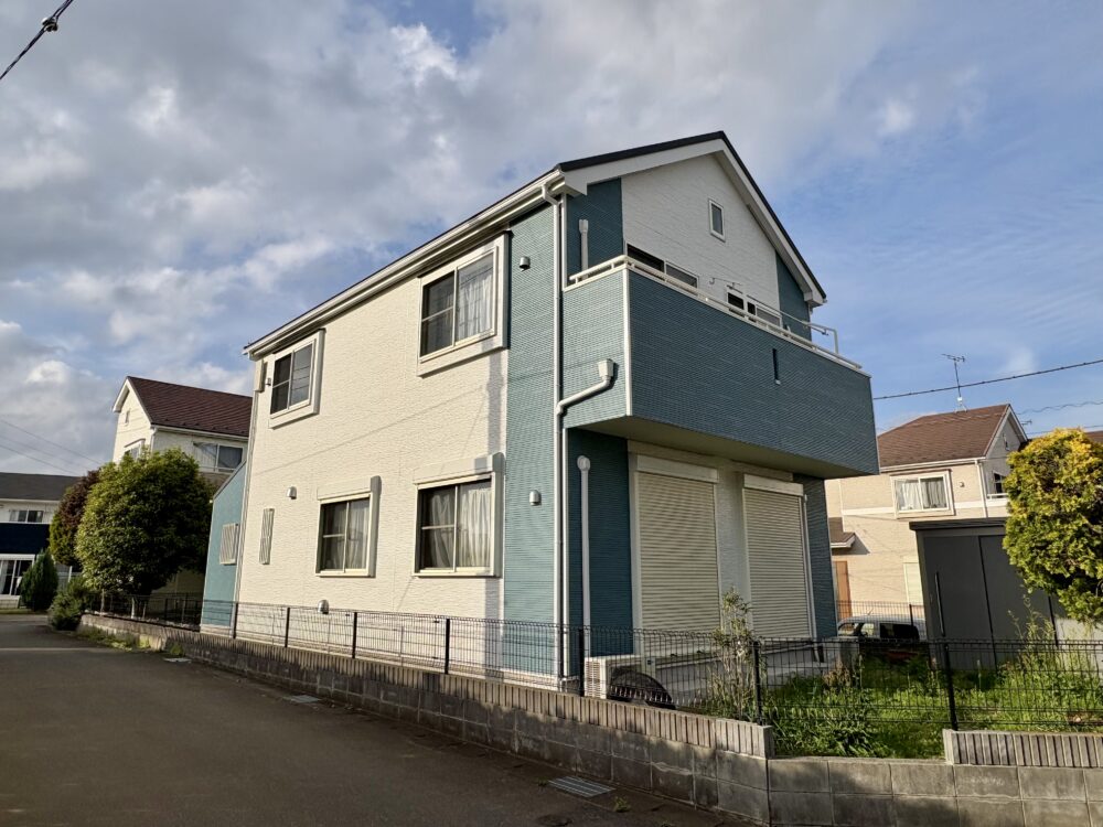 佐倉市大蛇町、外壁塗装施工後、ベランダ側