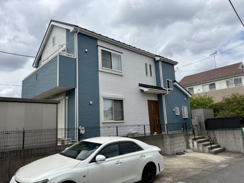佐倉市大蛇町、外壁塗装施工後、玄関側